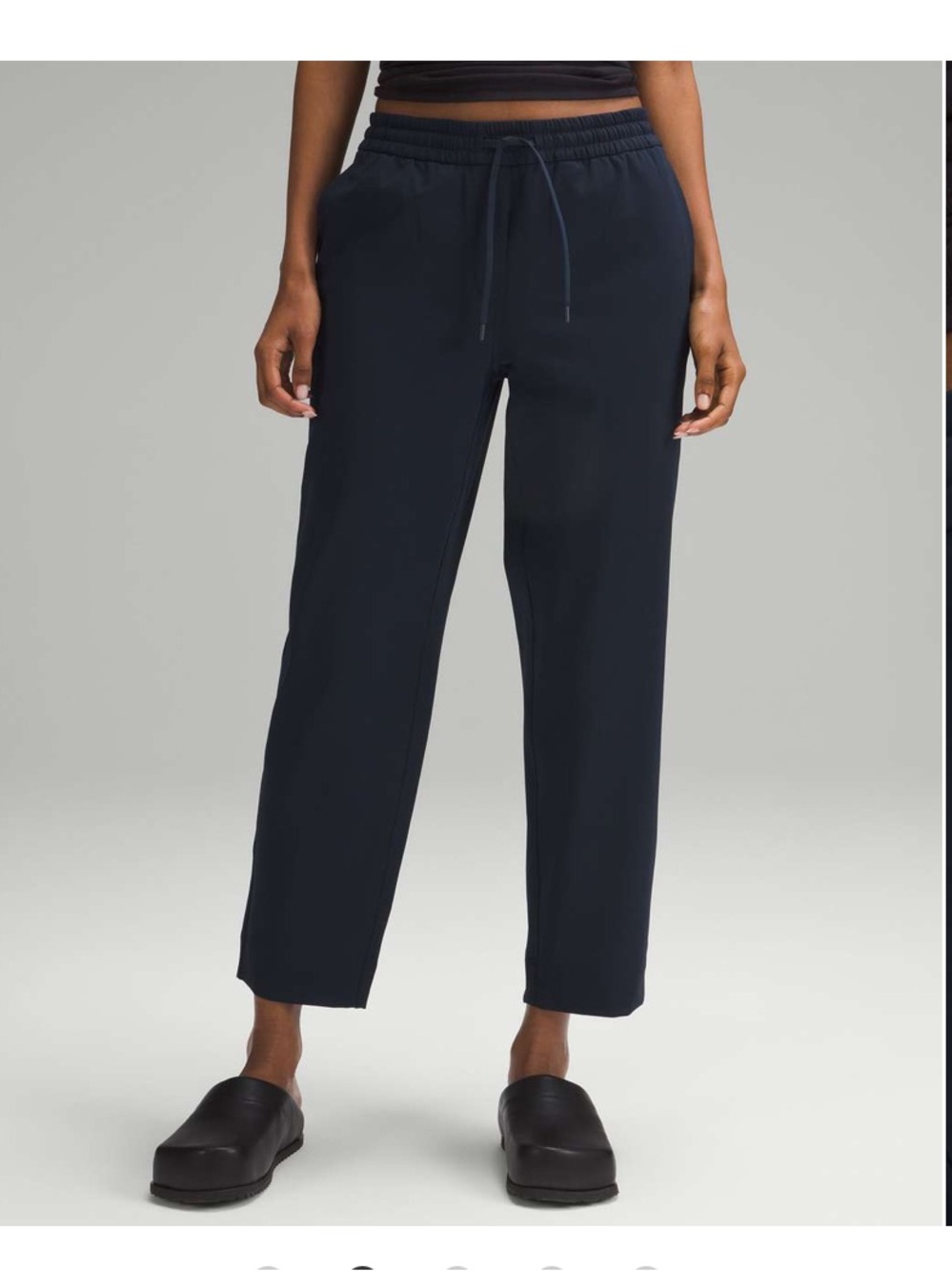 Lululemon Tapered-Leg Mid-Rise Pant 7/8 Length Luxtreme Women's Small Navy Blue